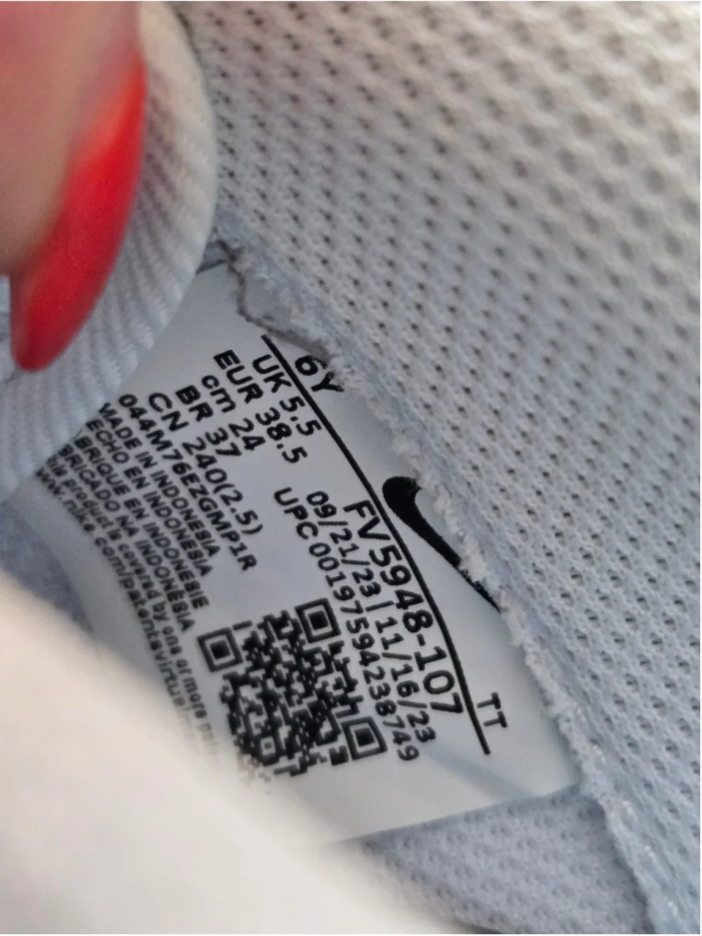 Youth Nike Air Force 1 White Light Blue Sneakers Size 6 Womens Size 7.5-8